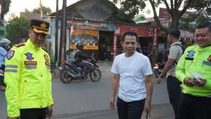 Kapolres-Purwakarta-Bupati-Purwakarta-Saepul-Bahri-Binzein-tengah.jpg