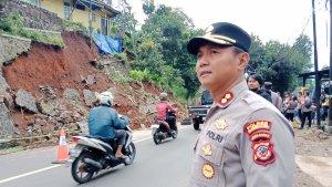 Kapolres-Sumedang-AKBP-Joko-Dwi-Harsono-saat-berada.jpg