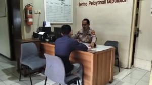 Keluarga-korban-Nanang-Setiyono-melaporkan-Guru-SMAN-1-Cepogo.jpg