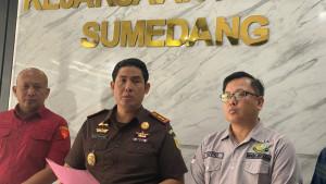 Kepala-Kejaksaan-Negeri-Sumedang-Adi-Purnama-s.jpg