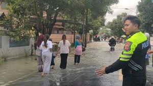 Kondisi-arus-lalu-lintas-di-Jalan-Raya-Nasional-Ciju.jpg