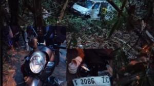 Kondisi-mobil-dan-sepeda-motor-yang-terlibat-kecelakaan-rancakalong-sumedang.jpg