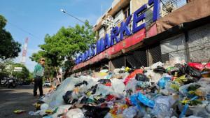 Kondisi-tumpukan-sampah-di-Jalan-Ahmad-Yani-Kota-Bandung.jpg