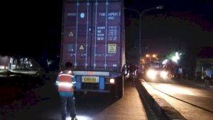Lokasi-kejadian-pemotor-meninggal-tertimpa-tiang-lampu-PJU-indramayu.jpg