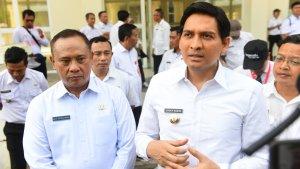 Lucky-Hakim-saat-mendampingi-Mensos-Saifullah-Yusuf.jpg