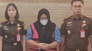 MY-tengah-dalam-konferensi-pers-yang-digelar-Kejaksaan-Negeri-Kejari-Kabupaten-Cirebon.jpg