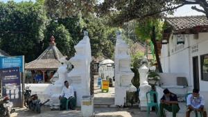 Makam-Sunan-Gunung-Jati-di-Cirebon-3.jpg