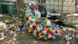 Mbah-Min-Semprong-penjual-mainan-anak-keliling-dulunya-telik-sandi.jpg