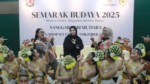 Melly-Goeslaw-saat-menghadiri-semarak-budaya.jpg