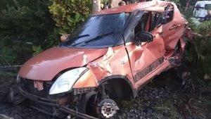 Mobil-tertabrak-kereta-api-di-Tasik_13112022.jpg