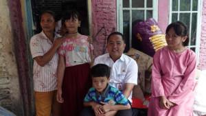 Nasib-mujur-Gina-siswi-SMP-yang-dibully-dan-putus-sekolah-mendapat-bantuan-dari-Gubernur.jpg
