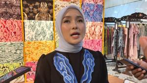 Owner-BT-Batik-Trusmi-Sally-Giovanny.jpg