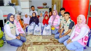 PLN-Purwakarta-Berbagi-Kebahagiaan-Peringati-HPN-dengan-Beri-Santunan-Anak-Yatim-dan-Lansia.jpg