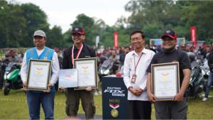 PLN-dan-Polytron-Catat-Rekor-MURI-500-Motor-Listrik-Lakukan-Pengisian-Serentak-di-Jatinangor.jpg