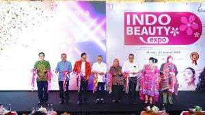 Pameran-Indo-Beauty-Expo-2024-resmi-dibuka-Menteri-Perdagangan-Zulkifli-Hasan.jpg
