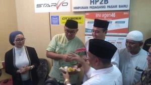 Pedagang-Pasar-Baru-Rayakan-Kemenangan-Farhan-Erwin.jpg