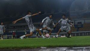 Pemain-Akademi-PERSIB-Athaya-Zahran-56-berlatih-bersama-tim-senior.jpg