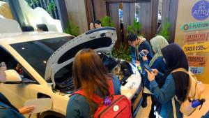 Pengunjung-GIIAS-Bandung-2025-di-Sudirman-Grand-Balroom-Kamis-2102025.jpg