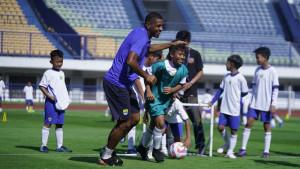 Penyerang-PERSIB-Uilliam-Barros.jpg