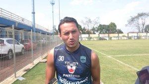 jabar/Penyerang-Persib-Bandung-Ezra-Walian-bertekad-bisa-pulih-lebih-cepat.jpg
