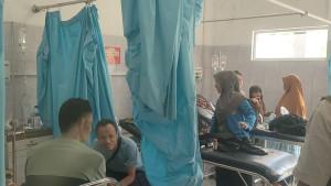 Perawatan-empat-Siswa-di-UGD-Puskesmas-Cigugur-Kabupaten-Pangandaran.jpg