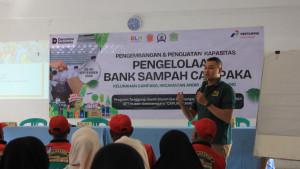 Pertamina-Patra-Niaga-Regional-JBB-dan-Bank-Sampah-Campaka-Ajak-Warga-Kelola-Sampah-Anorganik.jpg