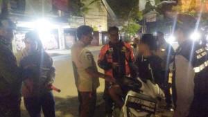 Petugas-Satpol-PP-saat-melakukan-OTT-terhadap.jpg