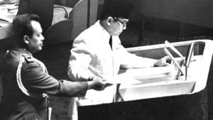 Pidato-Soekarno-di-PBB.jpg
