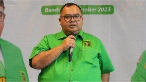Plt-Ketua-DPW-PPP-Jawa-Barat-Pepep-Saepul-Hidayat-memesankan-kepada-para-pengurus-dan-calon.jpg