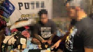 Polisi-saat-menangkap-pelaku-pengedaran-1111111.jpg