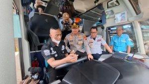 Polresta-Bandung-dan-Dinas-Perhubungan-111111.jpg
