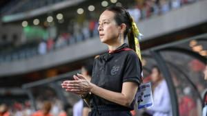 Presiden-Asosiasi-Sepak-Bola-Thailand-FAT-Madam-Pang.jpg