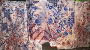 Produksi-batik-di-daerah-Pekalongan-Jawa-Tengah-berkolaborasi-dengan-peneliti-batik-UK-Maranatha.jpg