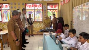 Program-PLN-Peduli-perbaikan-kelas.jpg