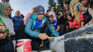 Ribuan-warga-Kota-Bandung-berasal-dari-be.jpg