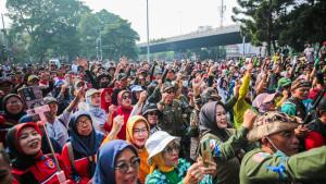 Ribuan-warga-Kota-Bandung-berasal-dari-berbagai.jpg