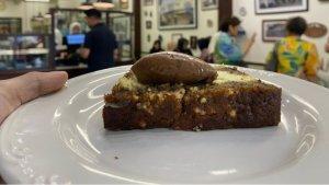 SAJIAN-bolu-pisang-slice-di-Tji-Laki-9-di-Jalan-Cilaki-No-9-Bandung.jpg