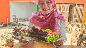 Salah-satu-menu-yang-disajikan-RM-Hj-Yulia.jpg