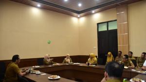 Sekretaris-Daerah-Tuti-Ruswati-saat-memimpin-Rapat-Rencana-Penataan-Kawasan-Museum.jpg