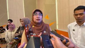 Sekretaris-Deputi-Bidang-Sistem-dan-Tata-Kelola-BGN-Ermia-Sofiyessi-di-Bandung.jpg