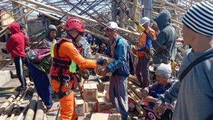 Seorang-rescuer-Basarnas-nelayan-sukabumi.jpg