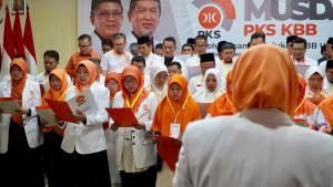 Sri-Dewi-Anggraeni-kader-PKS-Bandung-Barat-yang-juga-anggota-Komisi-II-DPRD-2-musda.jpg