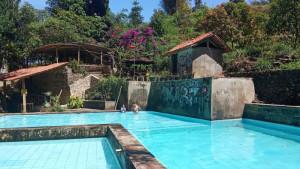 Suasana-di-Kolam-Renang-Paniisan-Cippo-di-Ciporeat-Kecamatan-Ujungberung.jpg