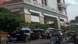 Suasana-di-Pasar-Baru-Trade-Center-PBTC-Bandung.jpg