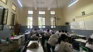 Suasana-di-satu-ruangan-kelas-SMAN-3-Bandung-yang-tetap.jpg