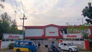 Suasana-pabrik-sepatu-Bata-yang-berlokasi-di-Purwakarta.jpg