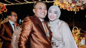 Sule-menegaskan-soal-status-hubungannya-dengan-Santyka-Fauziah.jpg