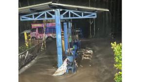 Sungai-Sosopan-yang-meluap-di-Tasikmalaya.jpg