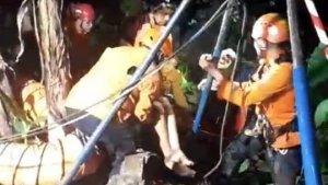 Tangkapan-layar-video-amatir-penyelamatan-seorang-remaja.jpg