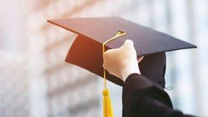 Topi-toga-wisuda-2.jpg